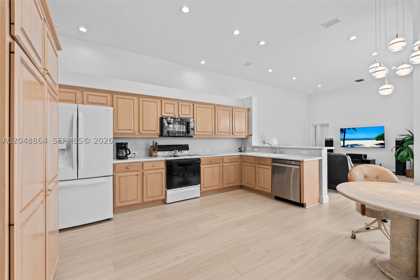 KENSINGTON - Residential