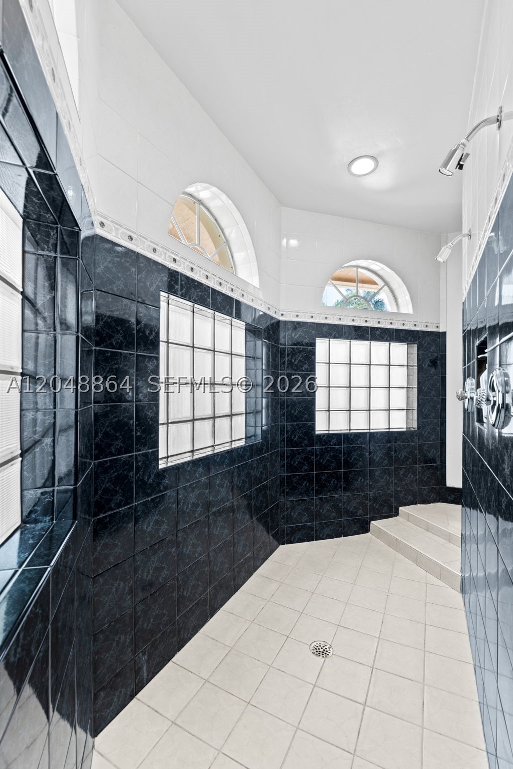 KENSINGTON - Residential