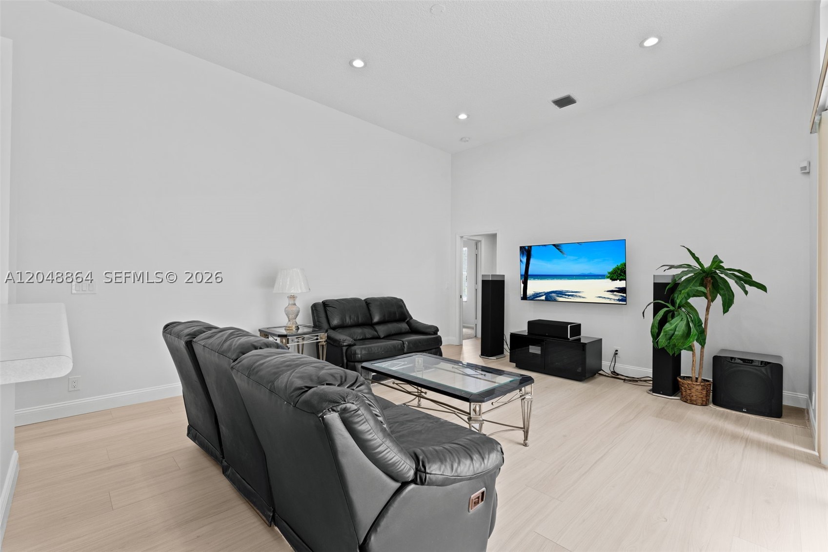 KENSINGTON - Residential