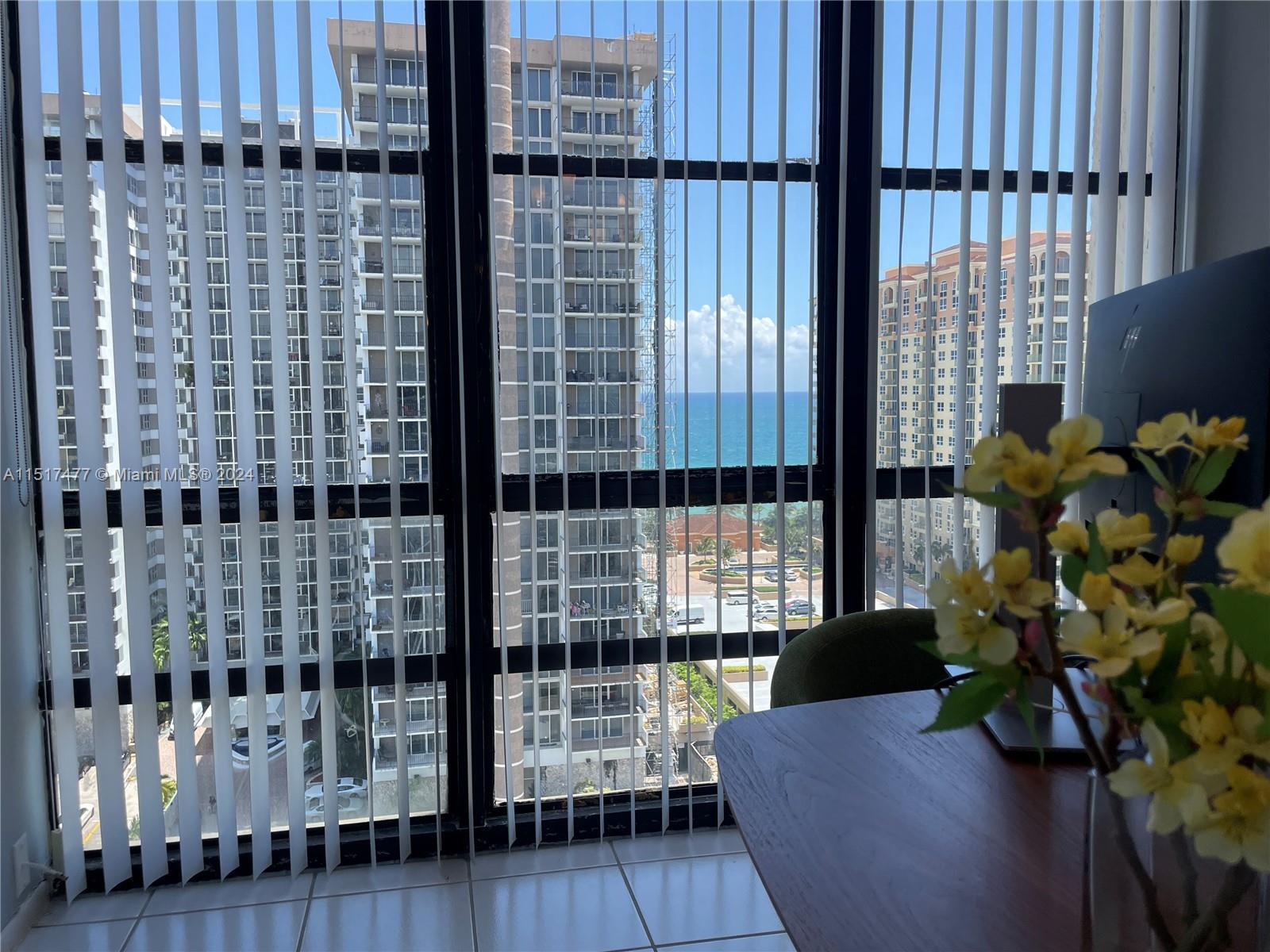 AVANT GARDE CONDO - Residential Lease