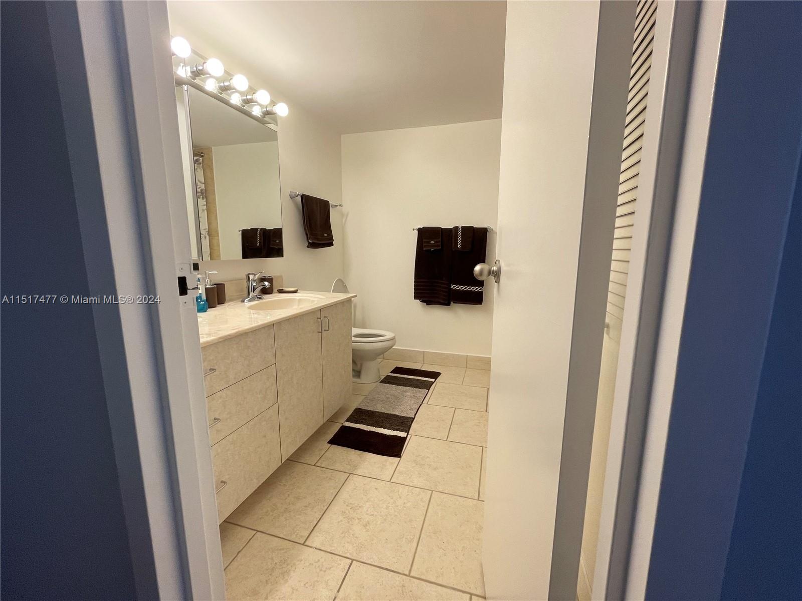 AVANT GARDE CONDO - Residential Lease