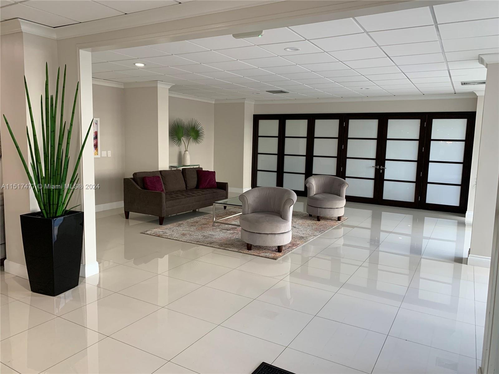 AVANT GARDE CONDO - Residential Lease