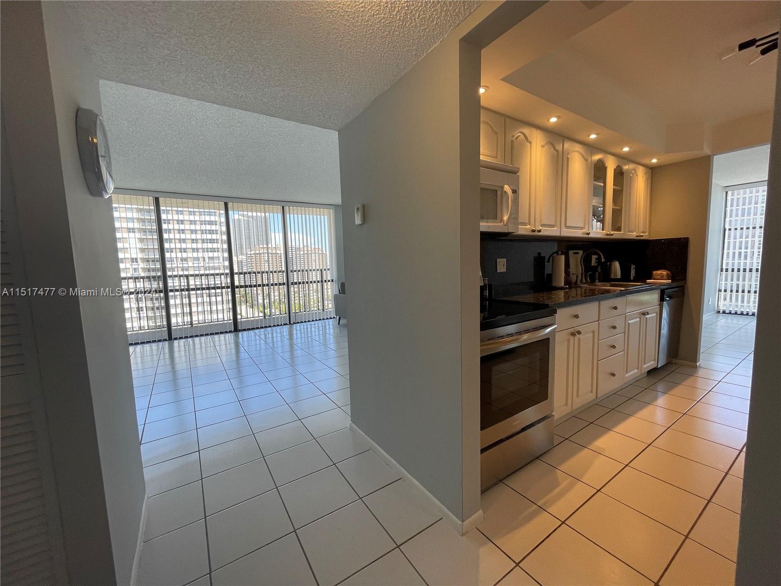 AVANT GARDE CONDO - Residential Lease