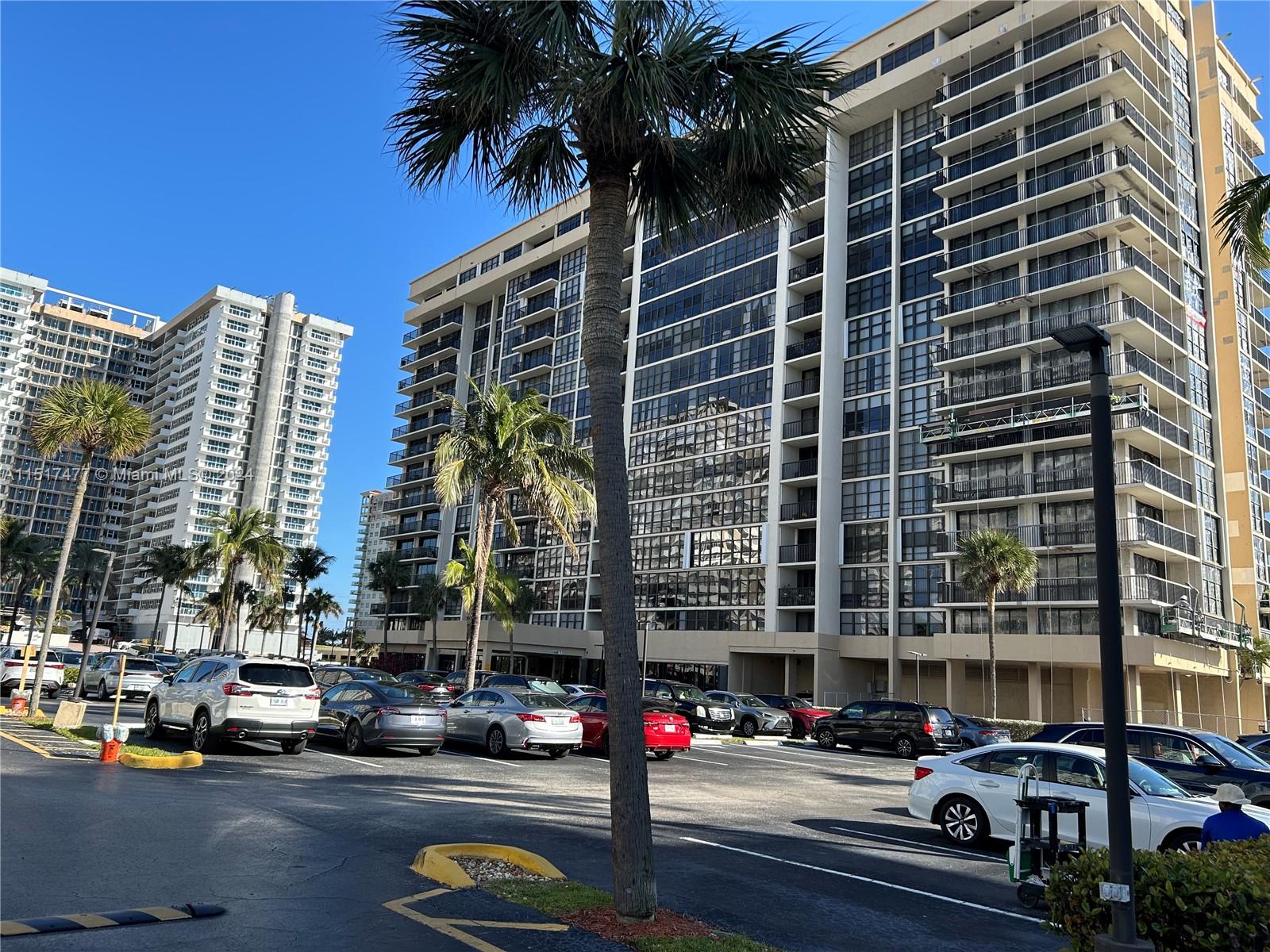 Outstanding panoramic views of ocean and skyline!!!! Cross the street to the beach. Wrap around corner unit-all-windows floor to ceiling - wall to wall. Freshly painted, FUrnished or UNfurnished. Upgraded, newer appliances. Huge living room with dining room separate area, spacious kitchen, oversized walking closet. Super clean, light and bright apartment!! Building has state of an art GYM, tennis courts, pool on the intracoastal way, bicycle room downstairs, billiard, party room, etc..