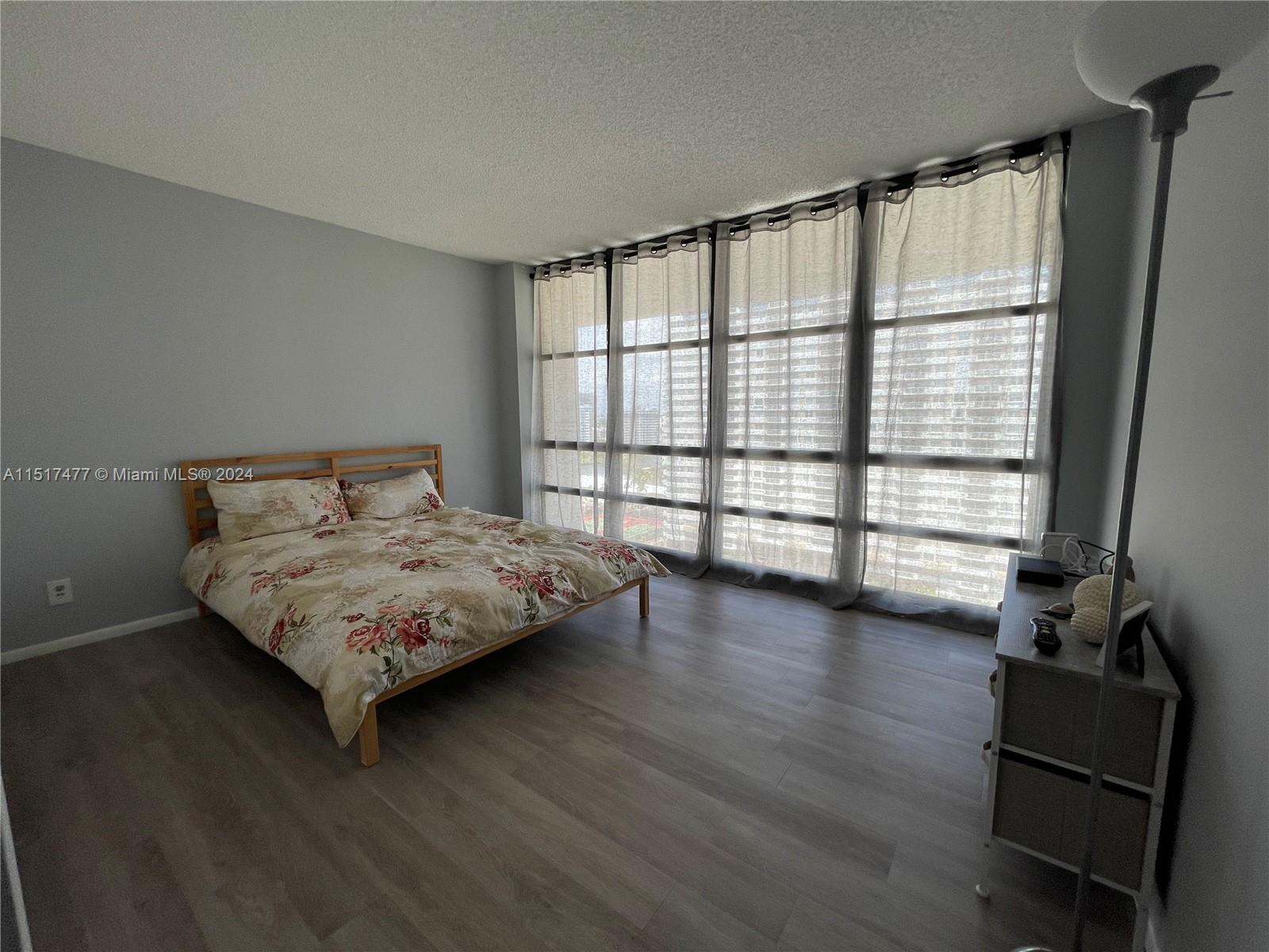 AVANT GARDE CONDO - Residential Lease