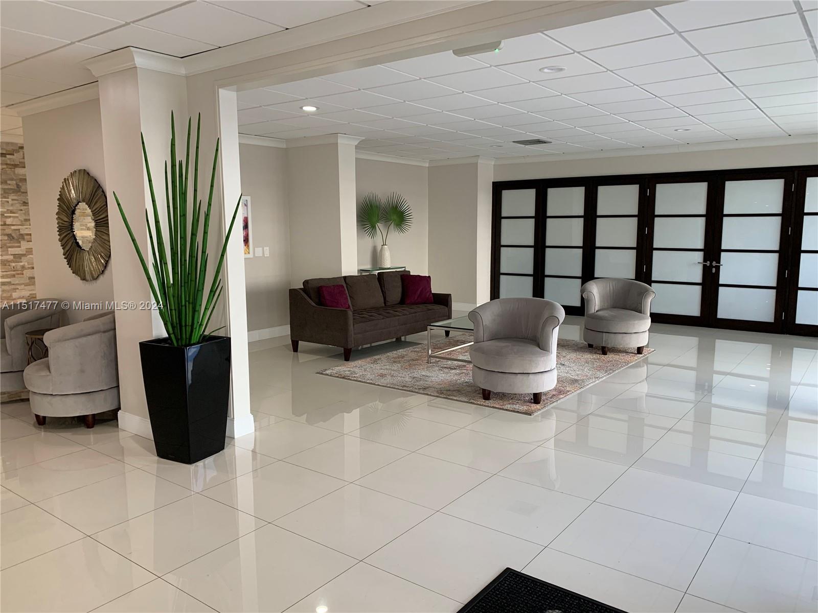AVANT GARDE CONDO - Residential Lease