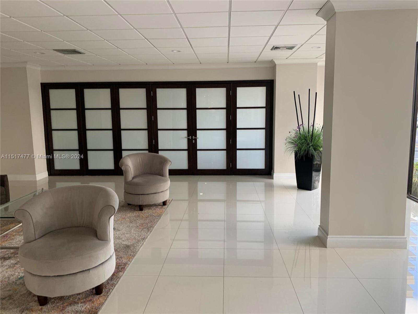 AVANT GARDE CONDO - Residential Lease