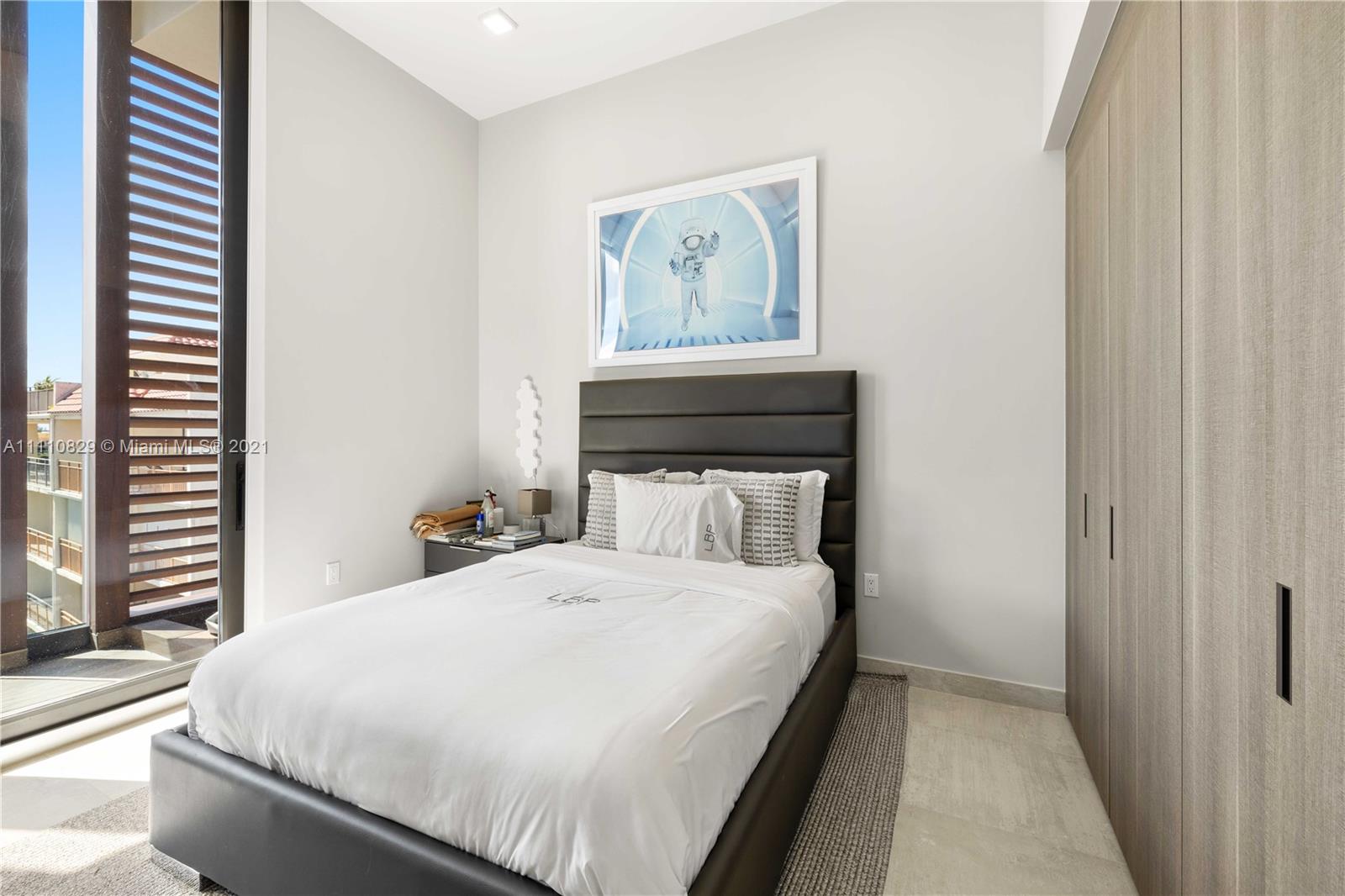 Fairchild Coconut Grove - Residential
