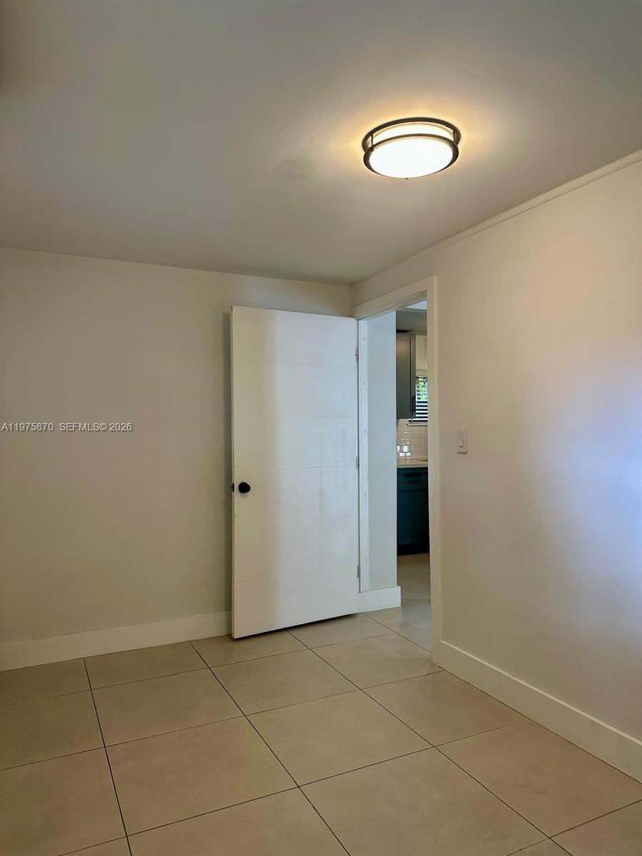 ARCH CREEKS ESTATES - Residential Lease
