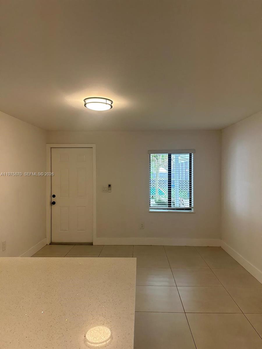 ARCH CREEKS ESTATES - Residential Lease