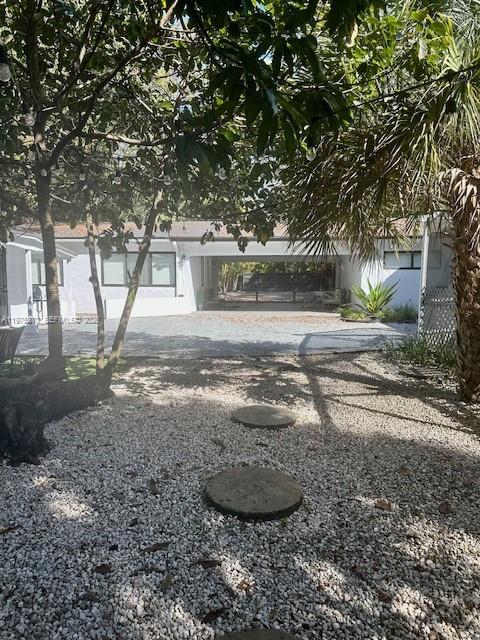 ARCH CREEKS ESTATES - Residential Lease