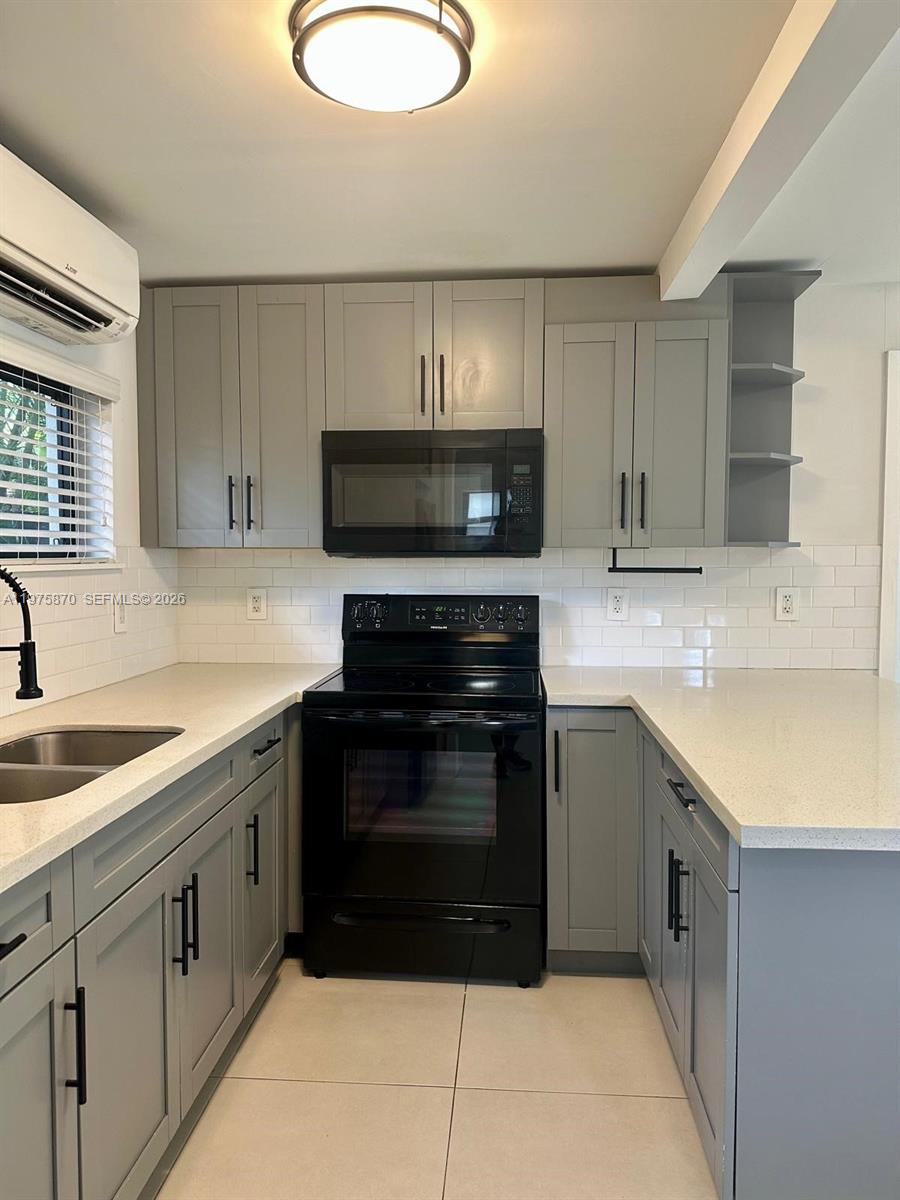 ARCH CREEKS ESTATES - Residential Lease