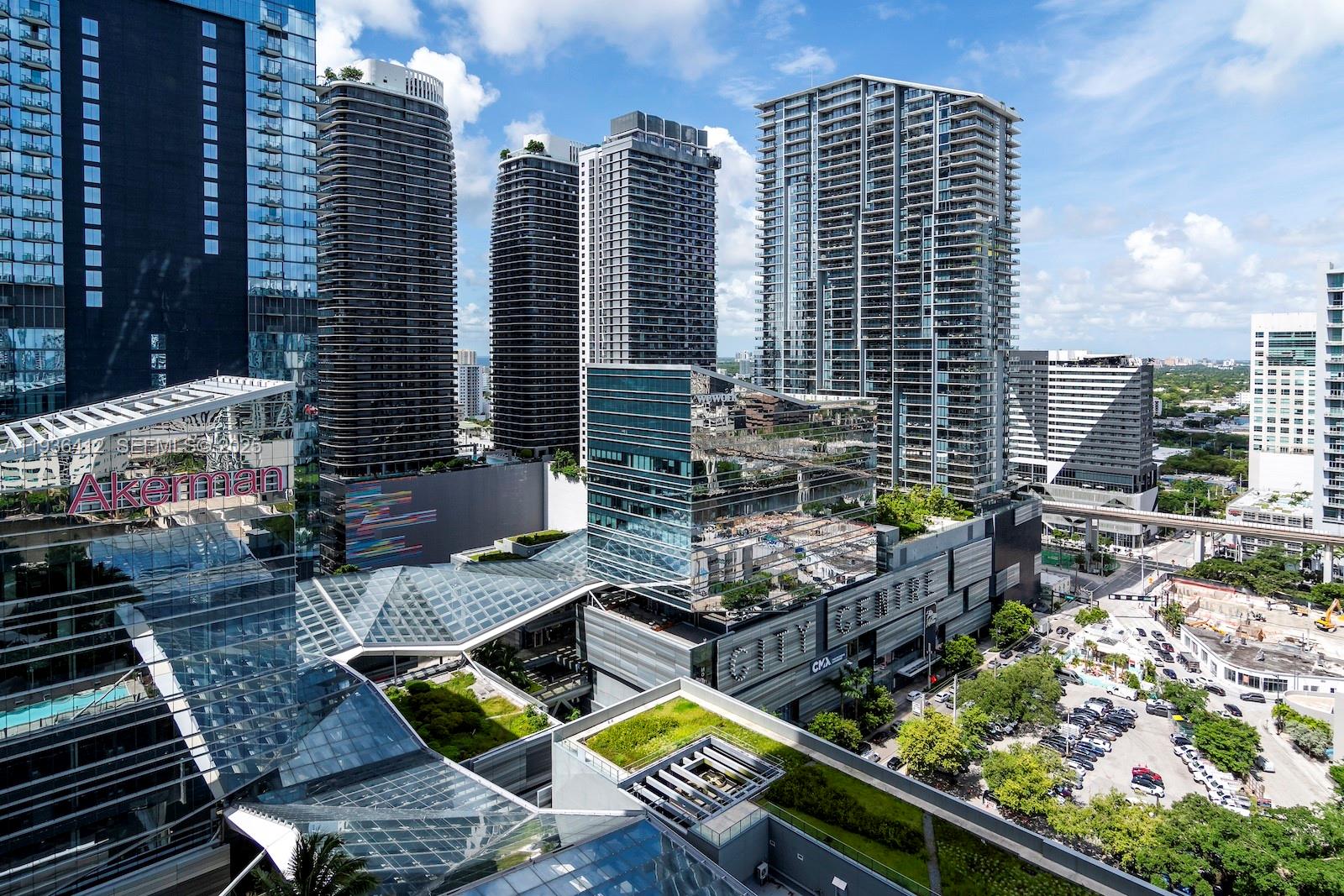 REACH CONDO - Residential