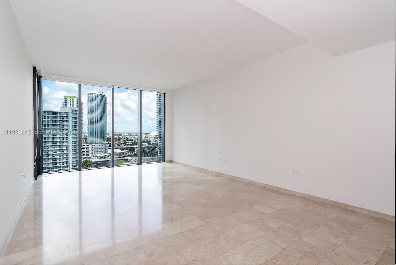 REACH CONDO - Residential
