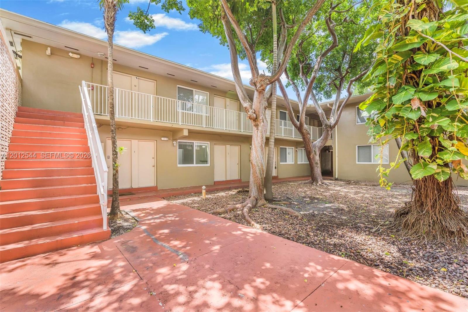 THE OAKS AT SOUTH MIAMI C - Residential