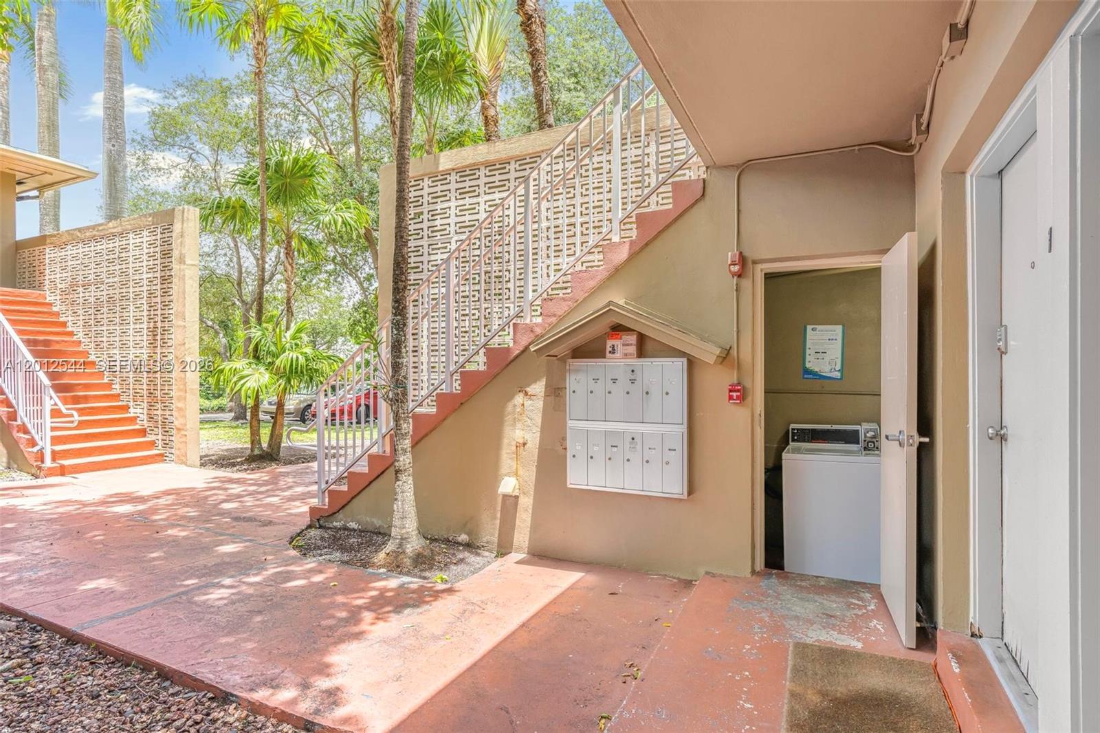 THE OAKS AT SOUTH MIAMI C - Residential