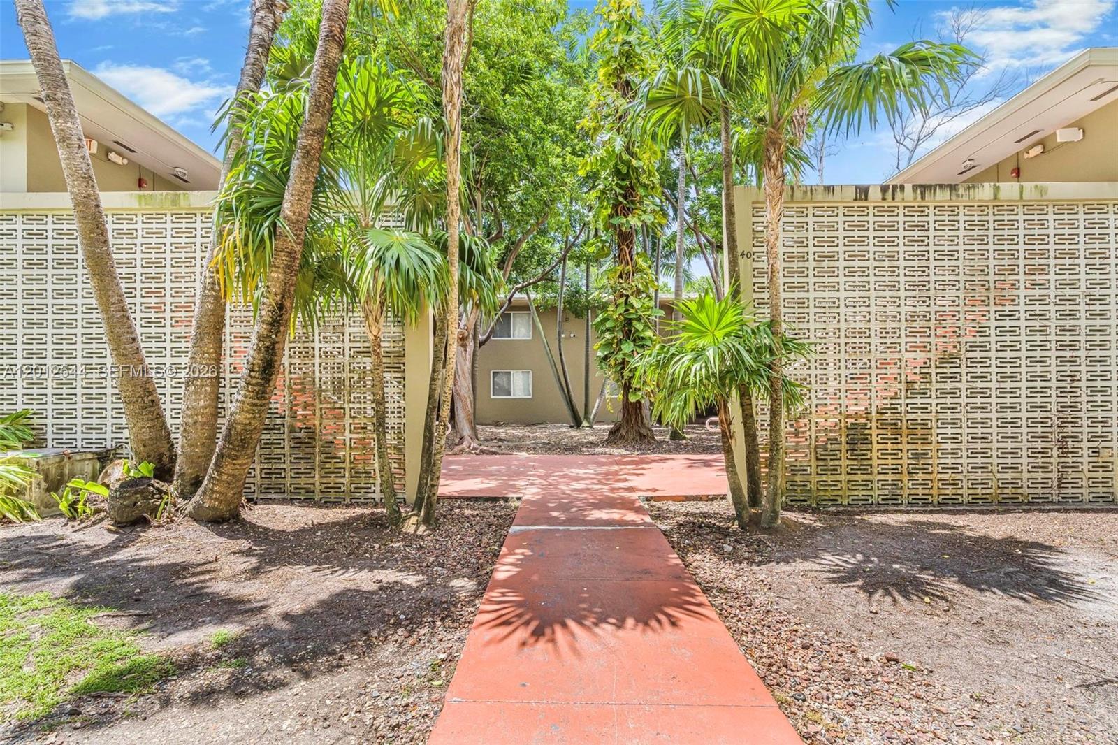 THE OAKS AT SOUTH MIAMI C - Residential
