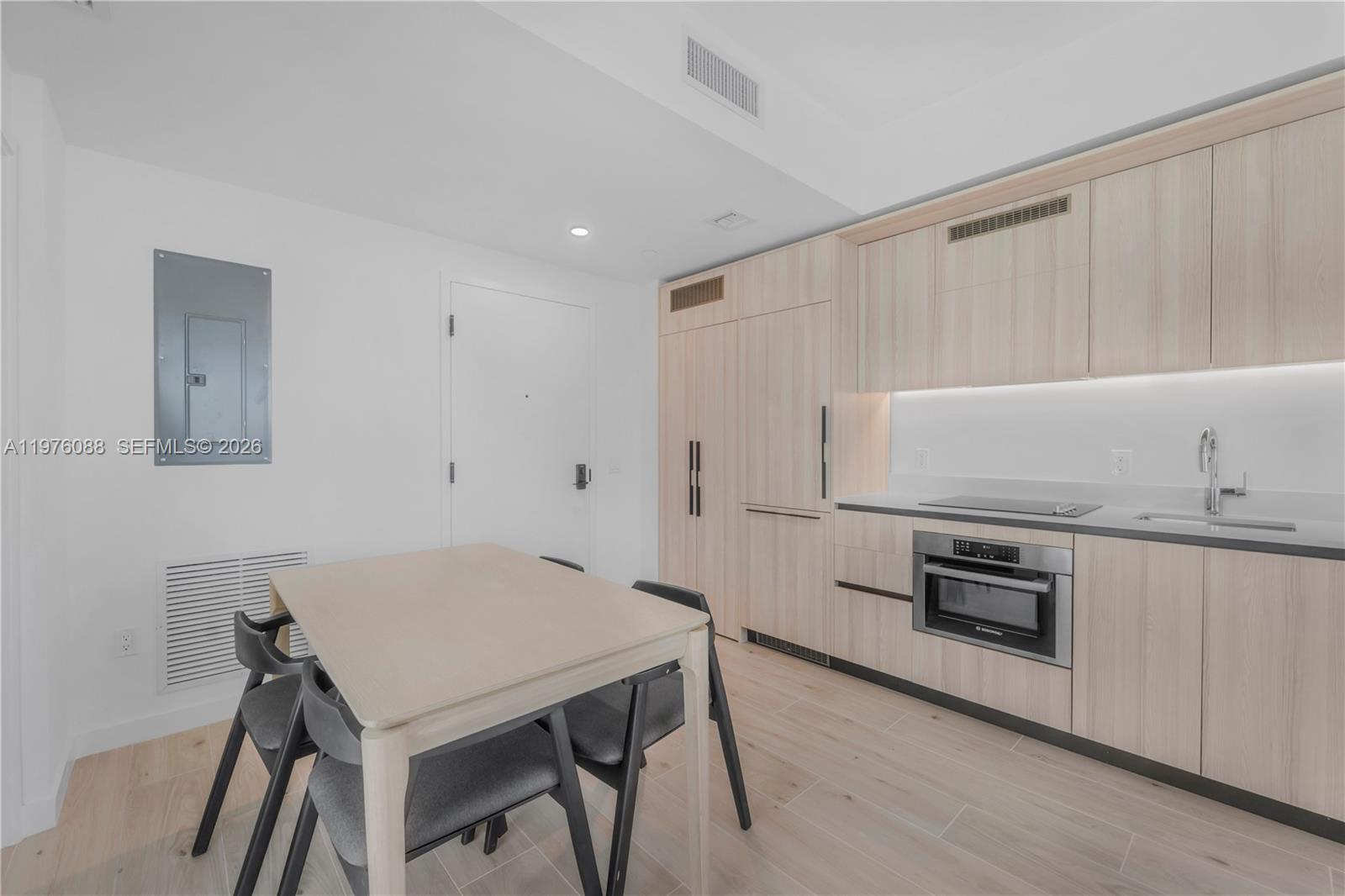 DISTRICT 225 - Residential
