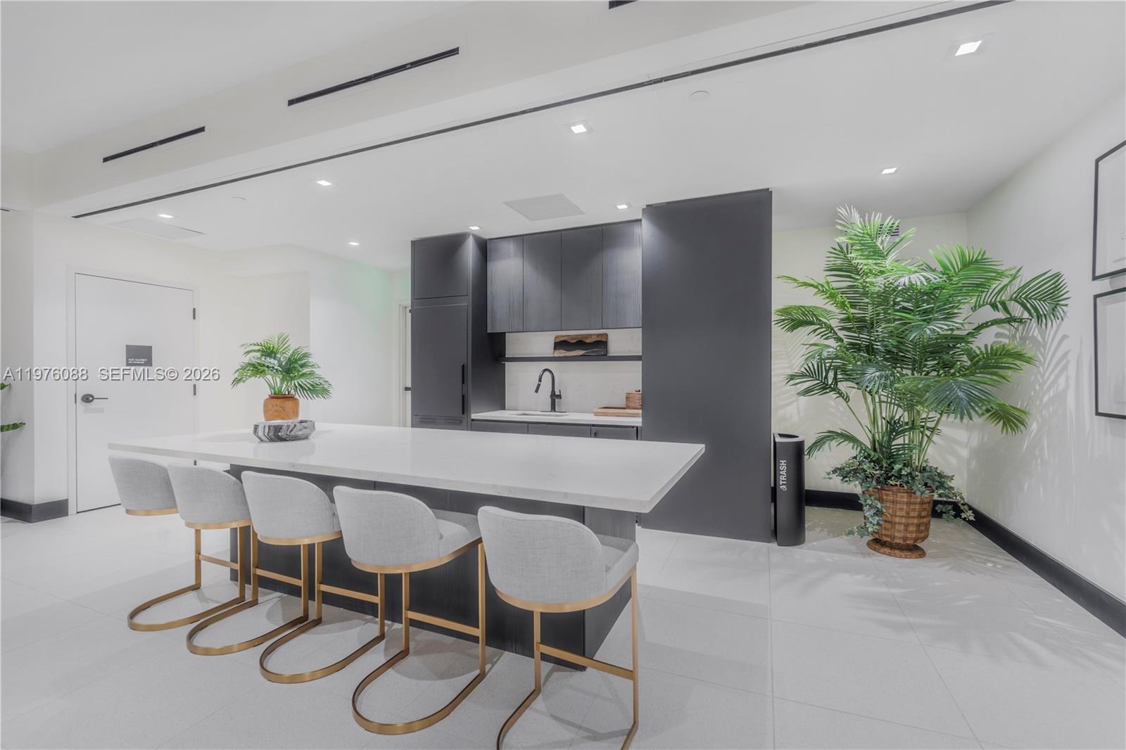 DISTRICT 225 - Residential