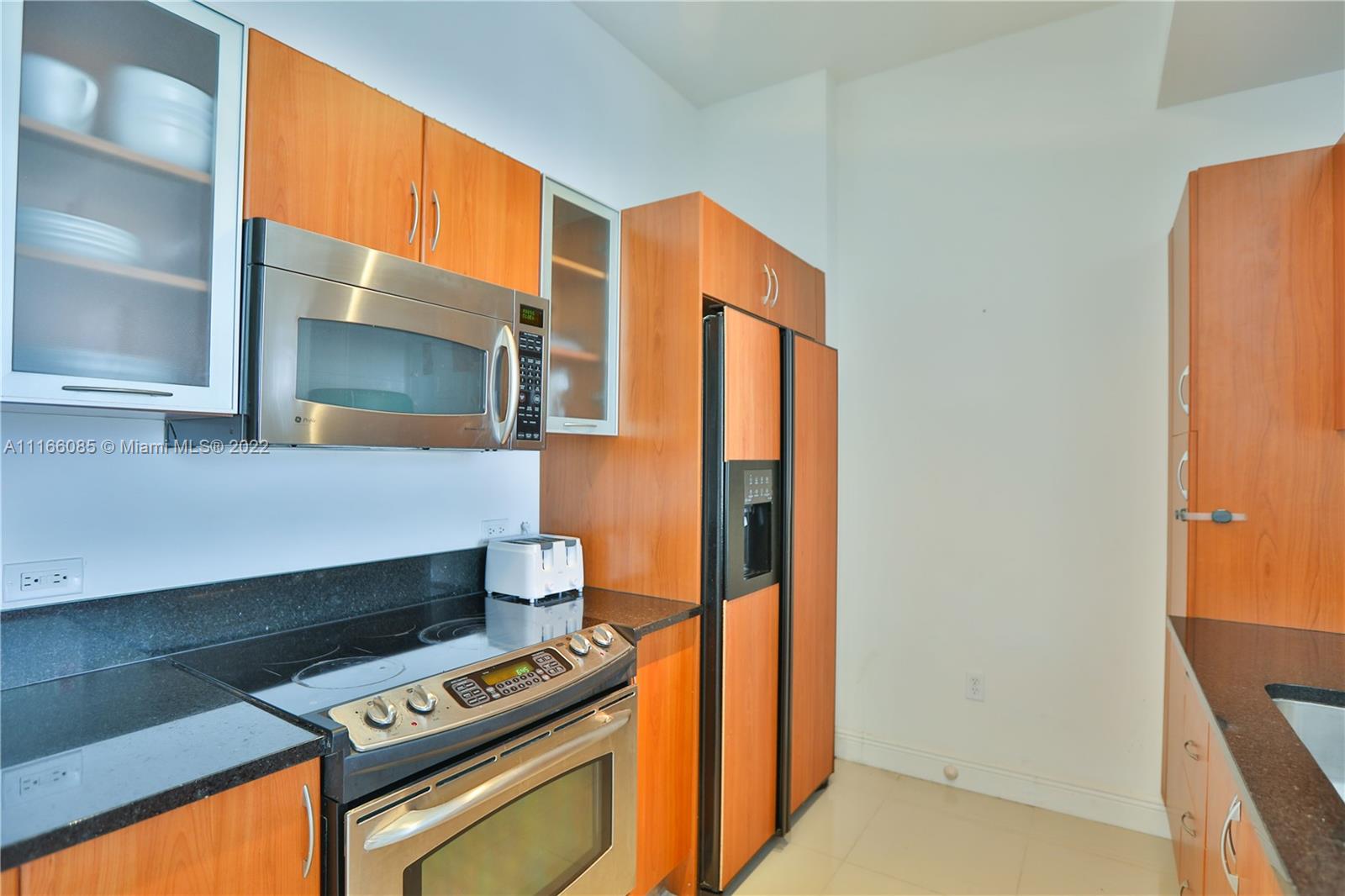 VENTURE AT AVENTURA WEST - Residential Lease