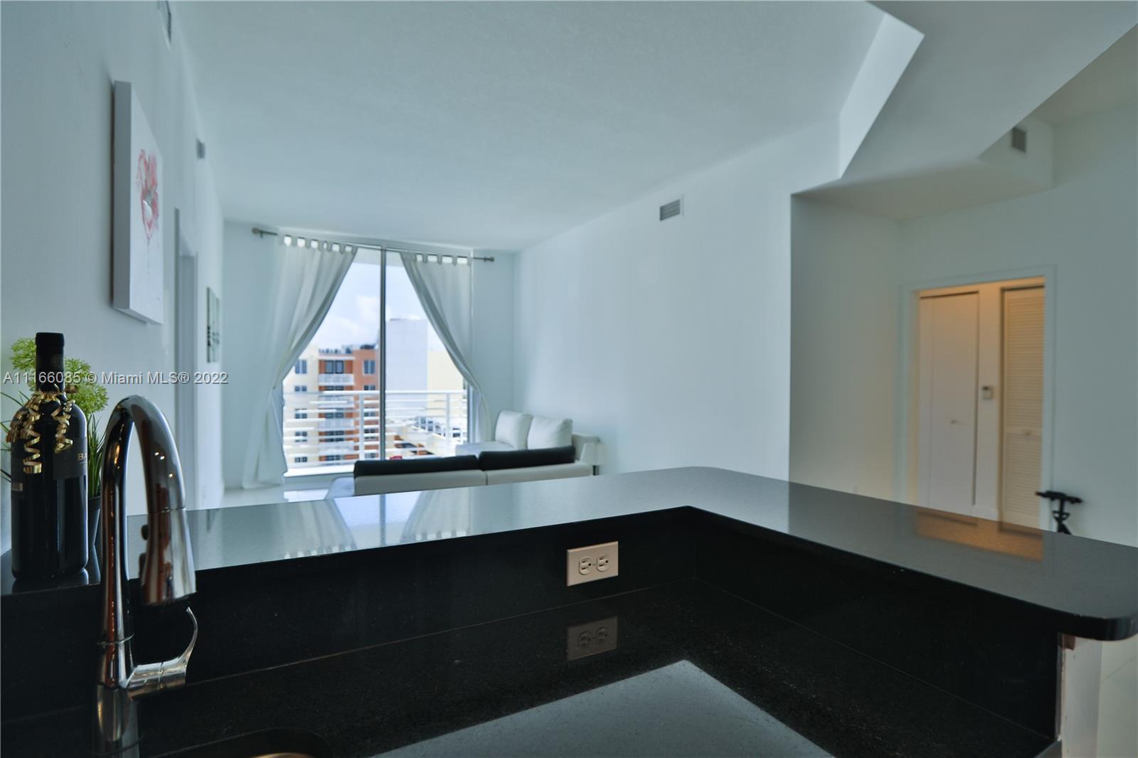 VENTURE AT AVENTURA WEST - Residential Lease