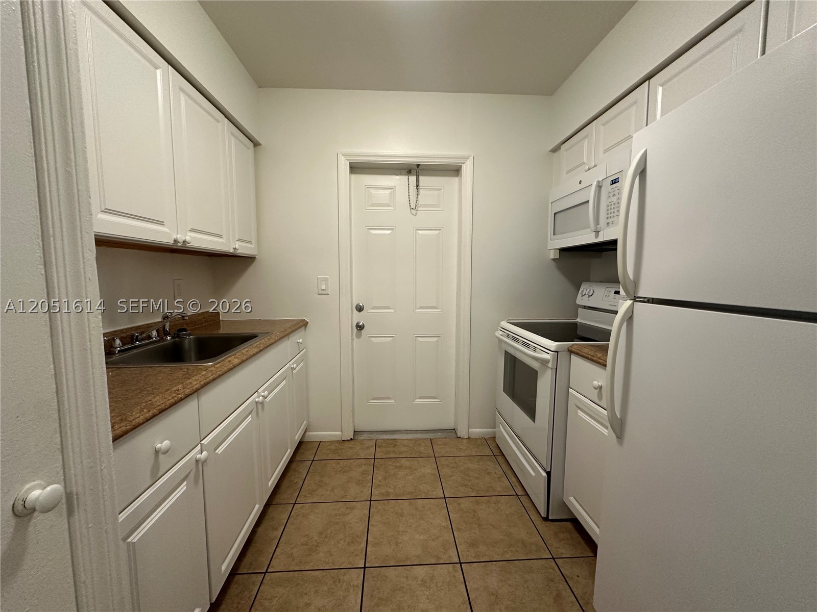 CORAL RIDGE ISLES - Residential Lease