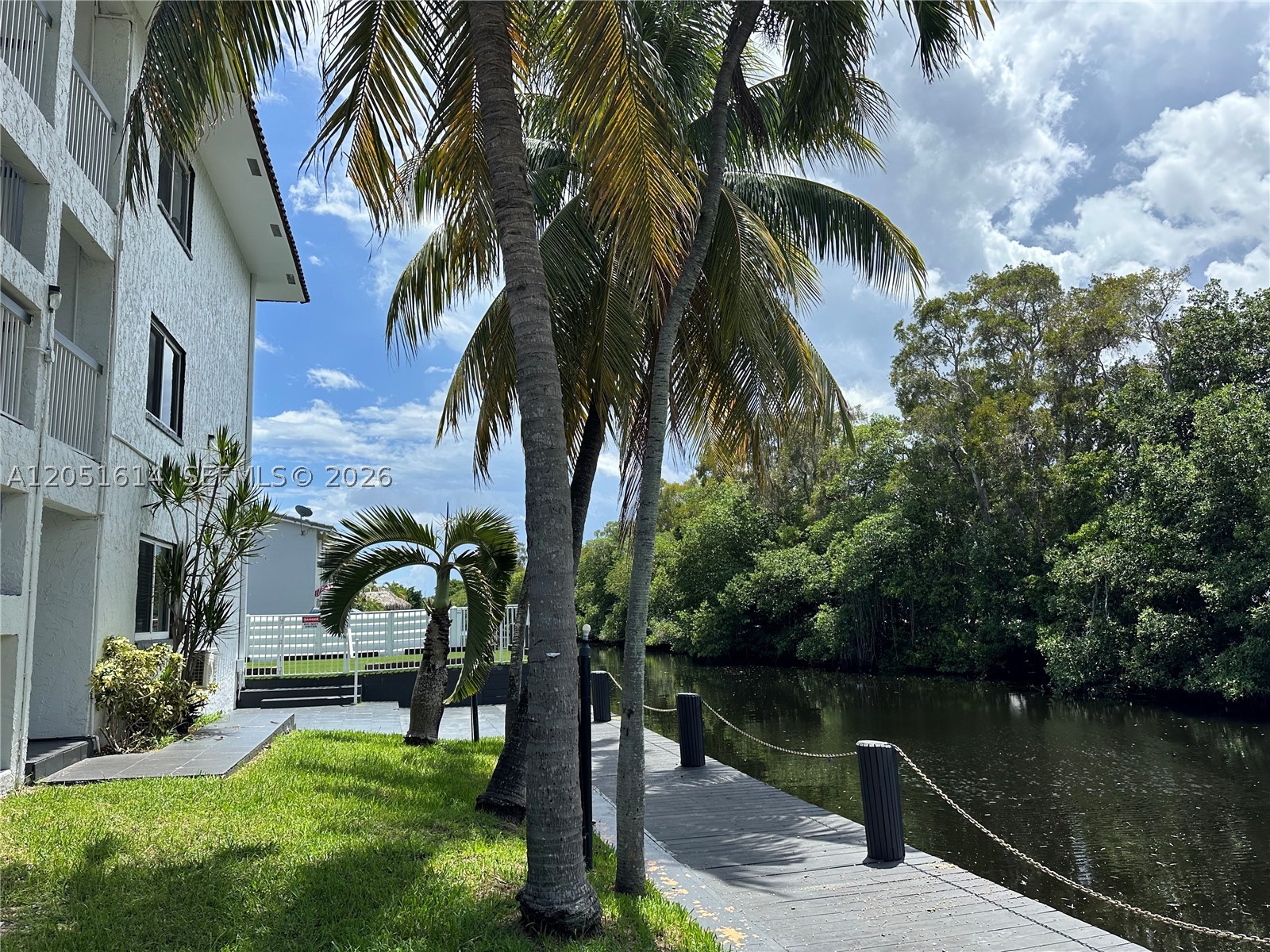 CORAL RIDGE ISLES - Residential Lease