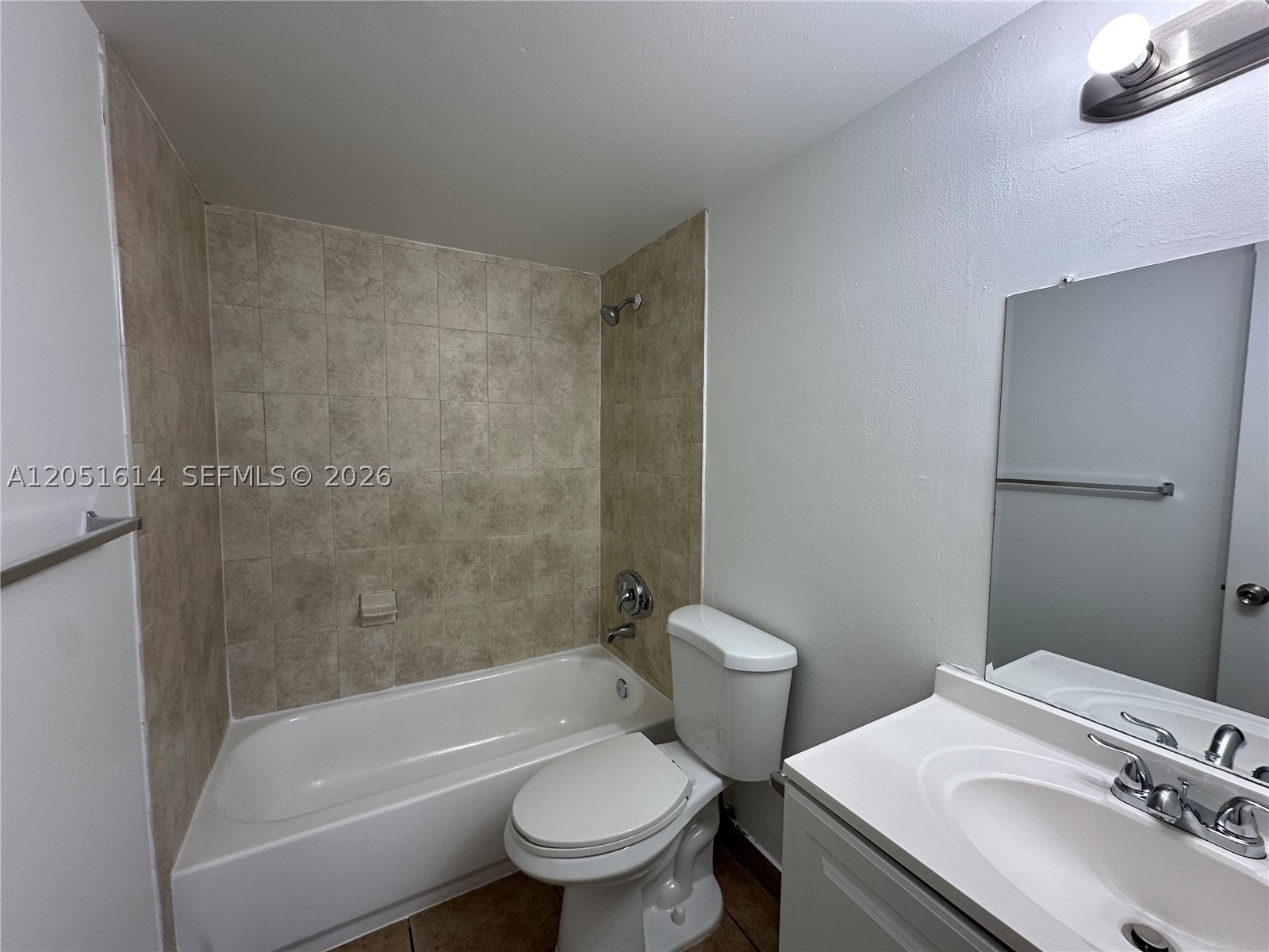 CORAL RIDGE ISLES - Residential Lease