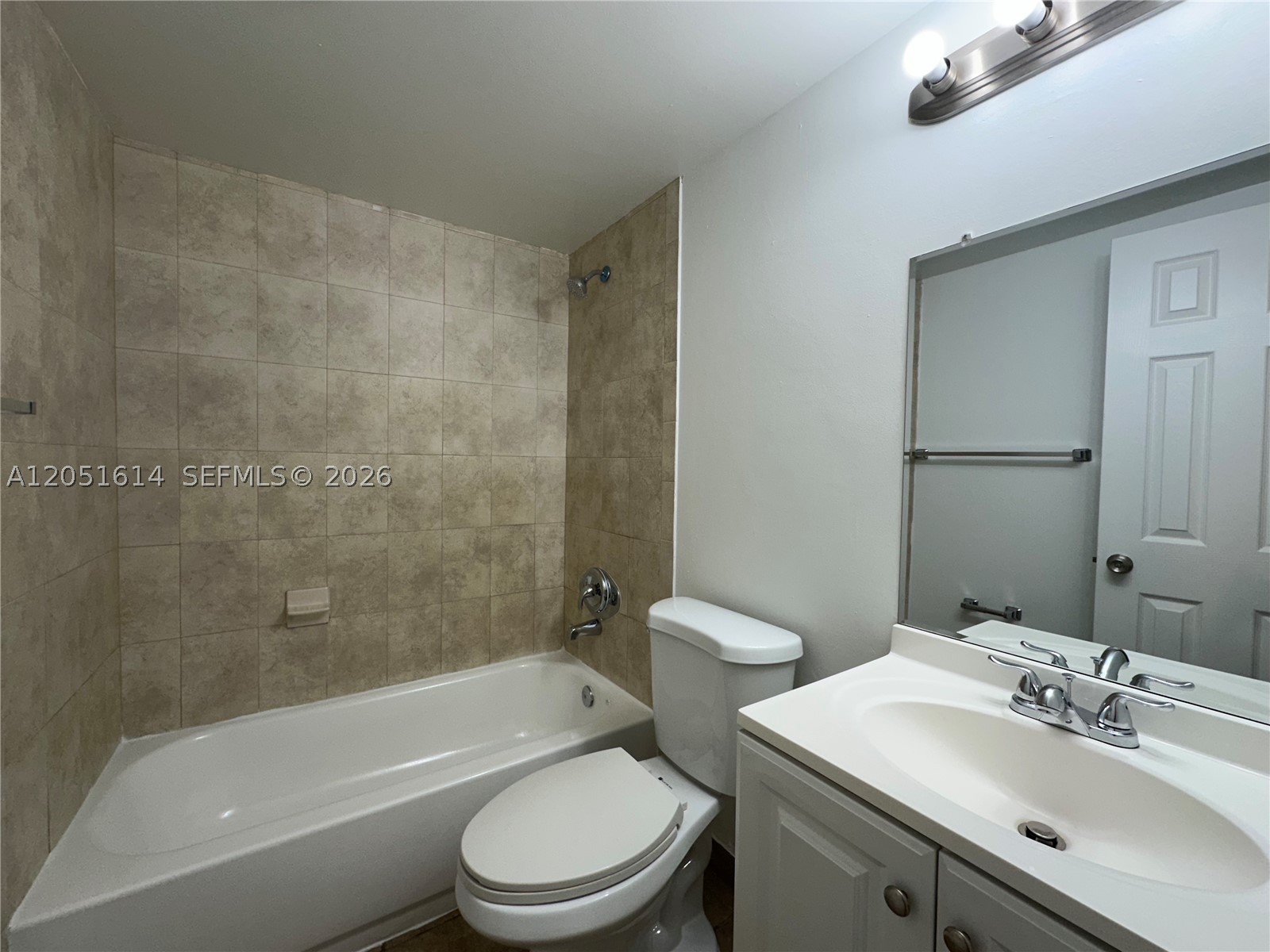 CORAL RIDGE ISLES - Residential Lease