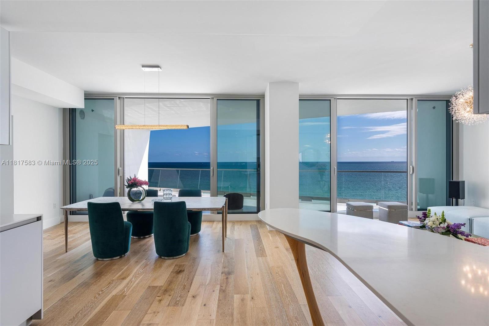 JADE SIGNATURE CONDO - Residential
