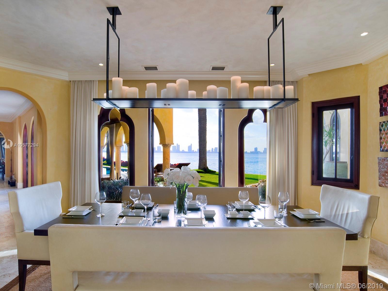 SUNSET ISLANDS I - Residential