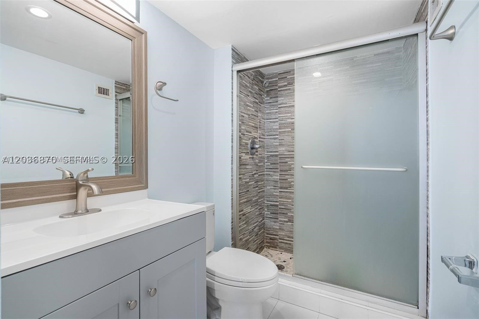 COMMODORE PLAZA CONDO - Residential Lease
