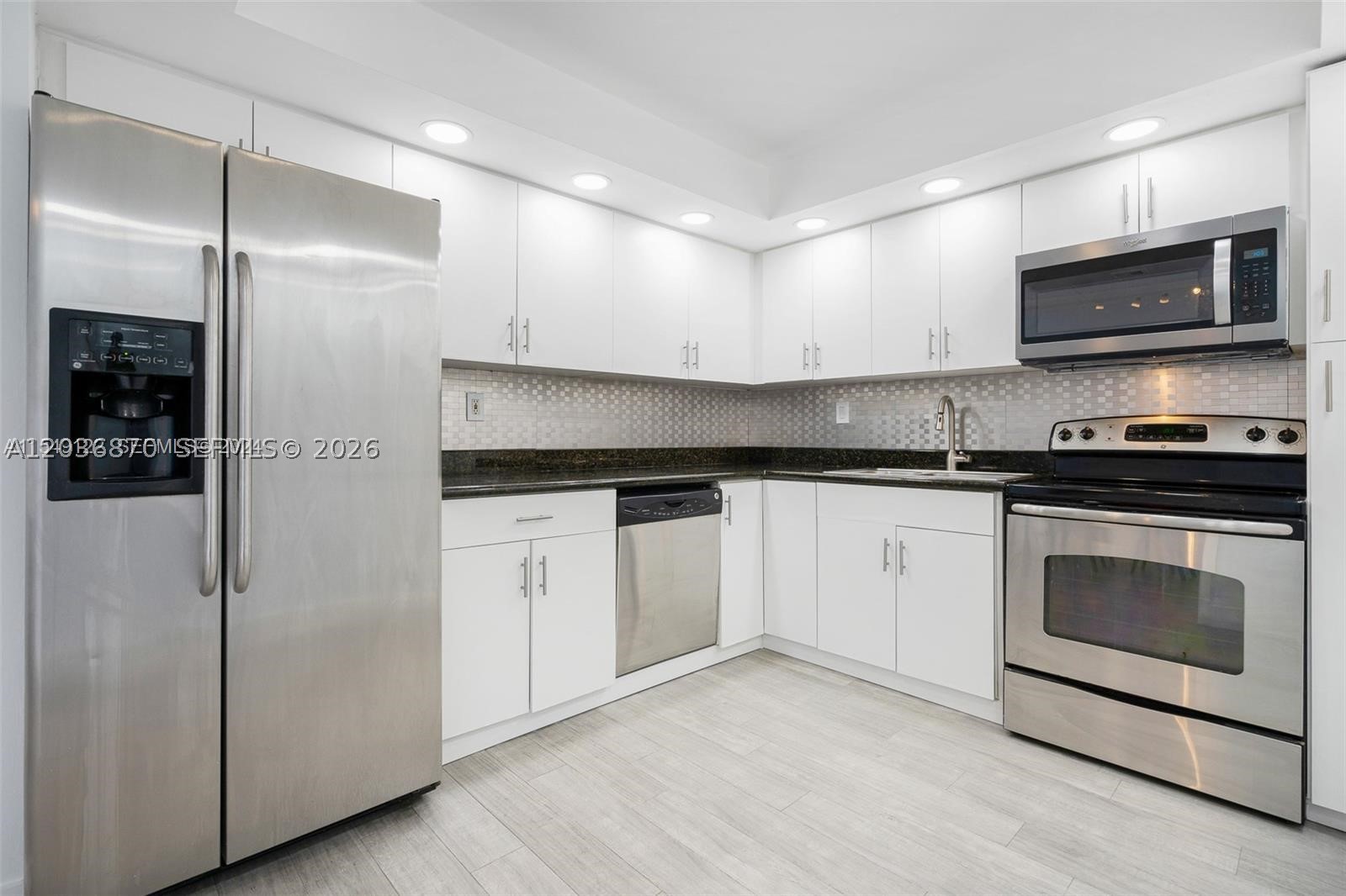 COMMODORE PLAZA CONDO - Residential Lease