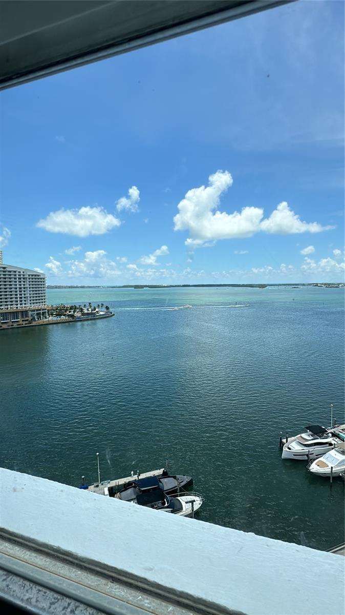 FOUR AMBASSADORS CONDO PH - Residential