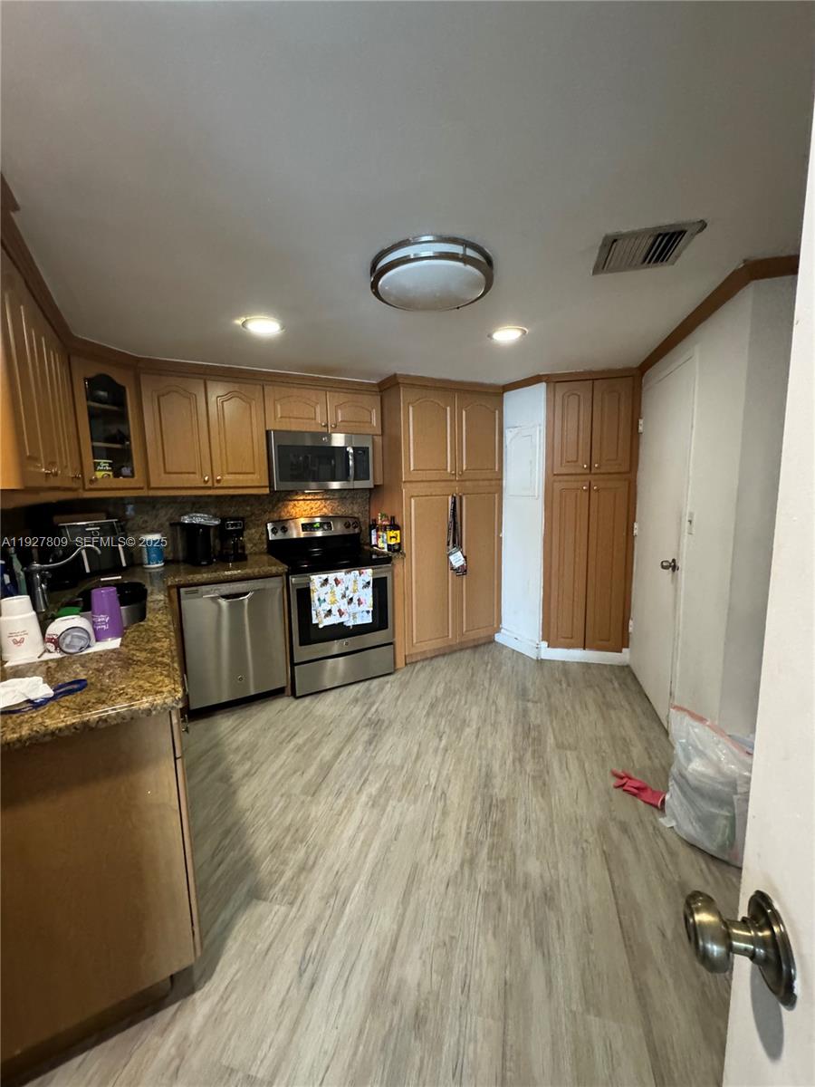 FOUR AMBASSADORS CONDO PH - Residential