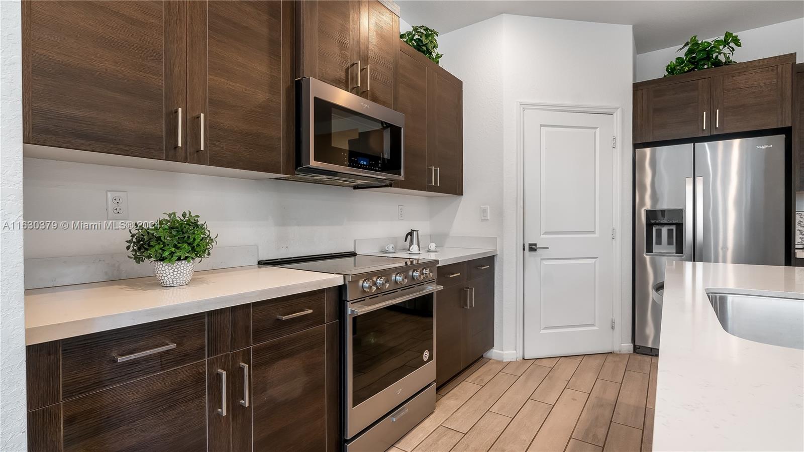 REESE ESTATES - Residential