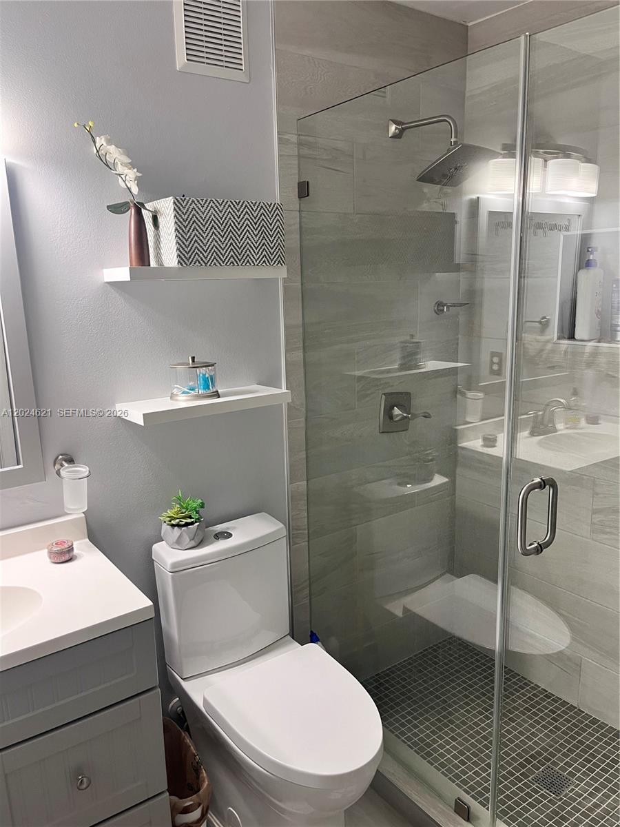LAGO VISTA AT COCONUT CRE - Residential