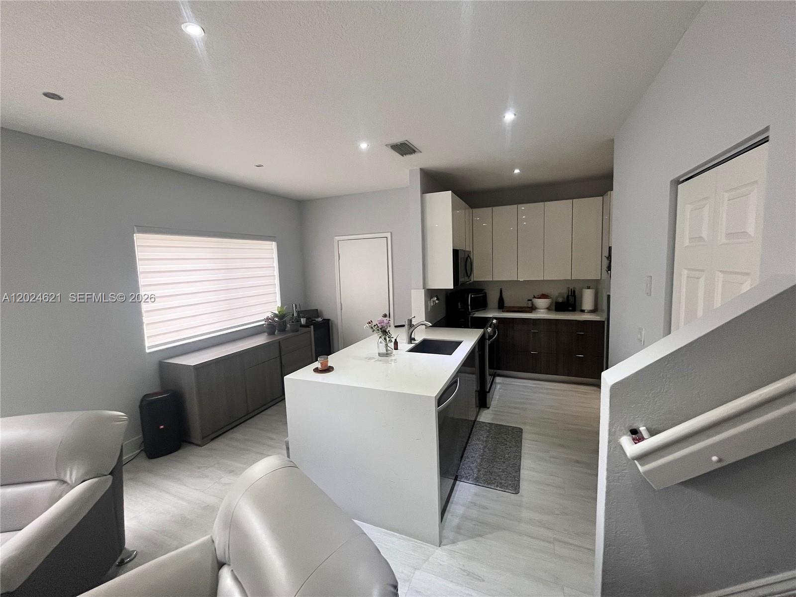 LAGO VISTA AT COCONUT CRE - Residential