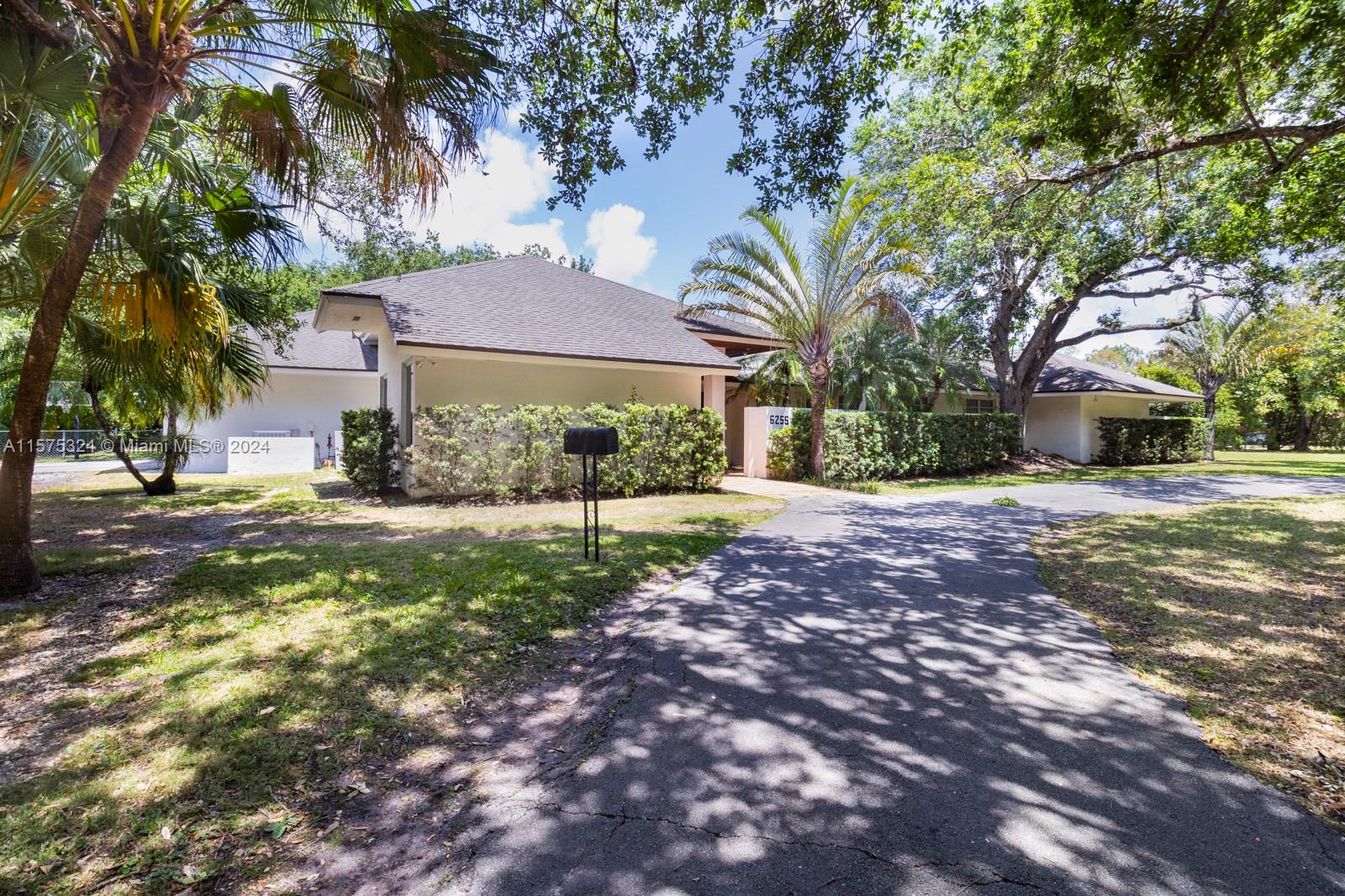 PINE ACRES ESTS - Residential Lease