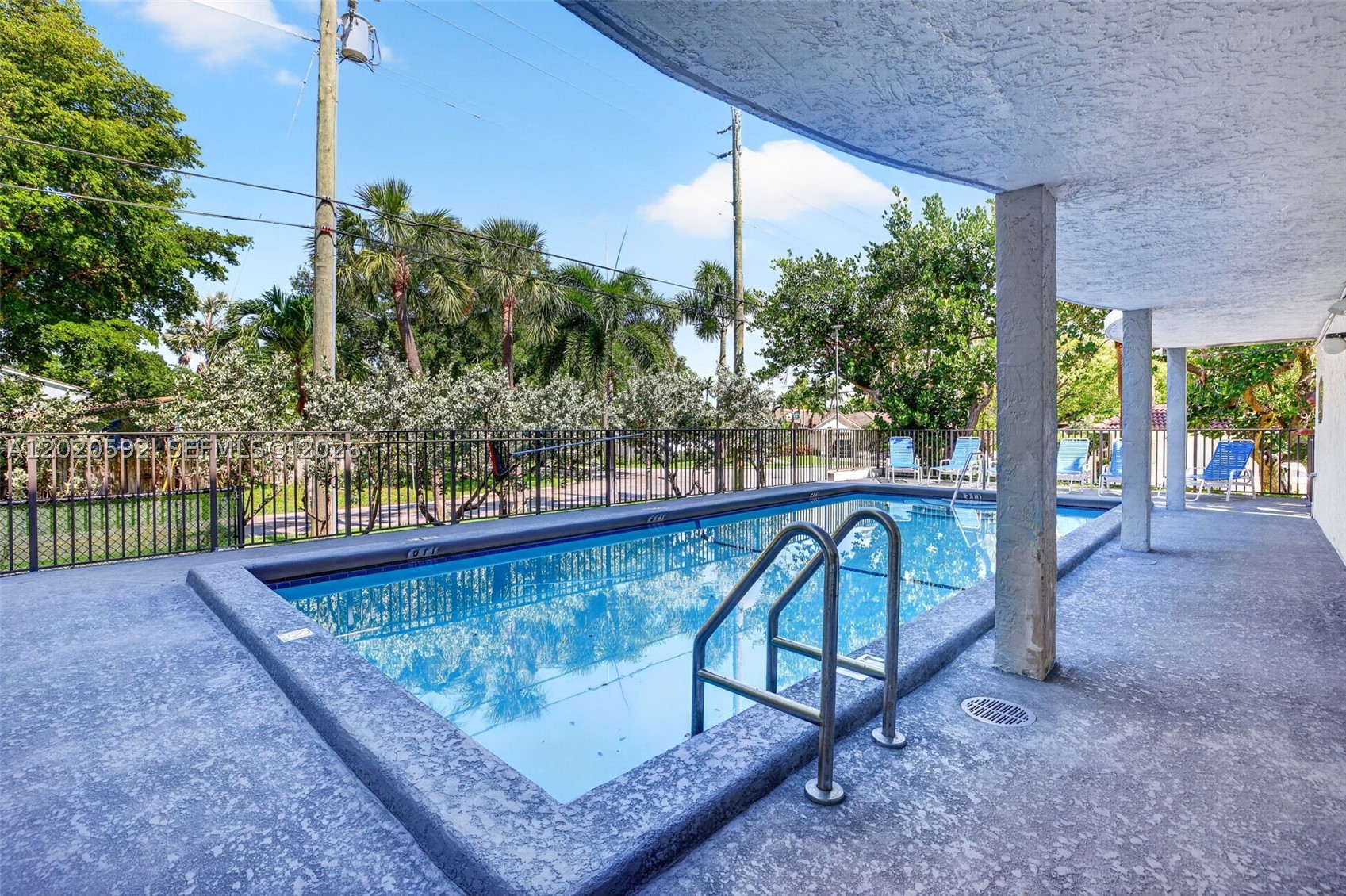 TOP OF THE MILE SOUTH CON - Residential