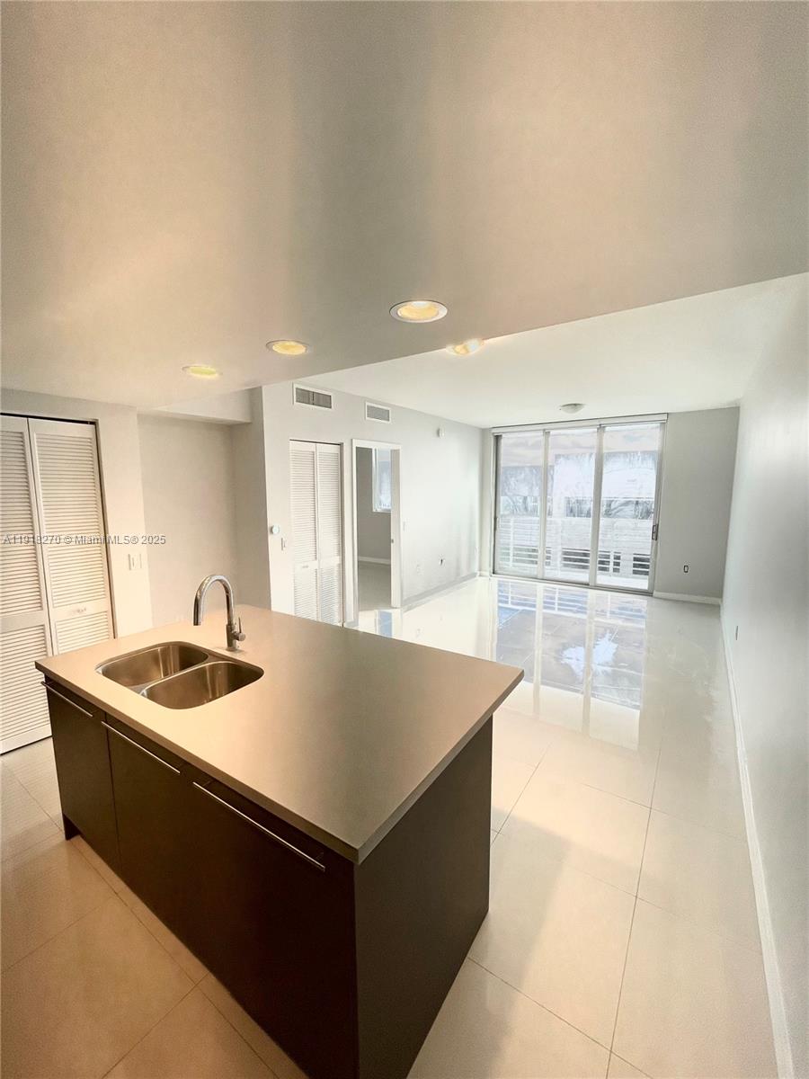 MIDTOWN DORAL CONDO 4 - Residential
