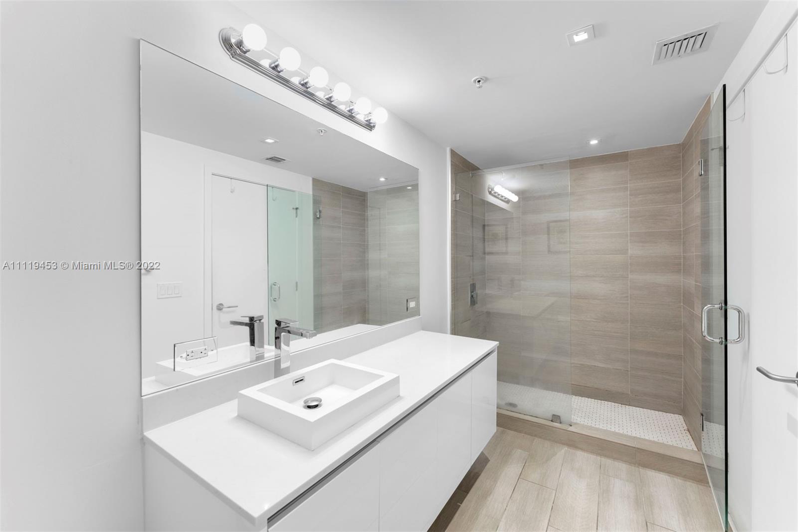 LE PARC AT BRICKELL CONDO - Residential