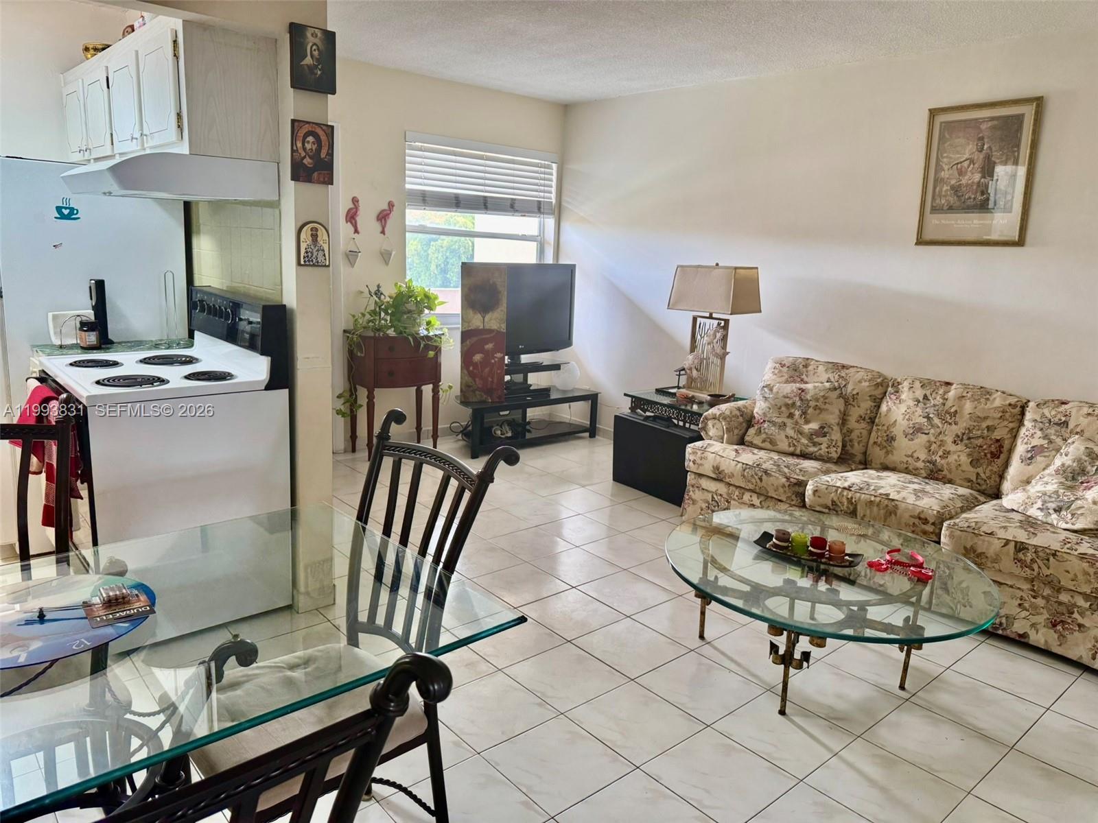 WARRENTON HOUSE CONDO - Residential