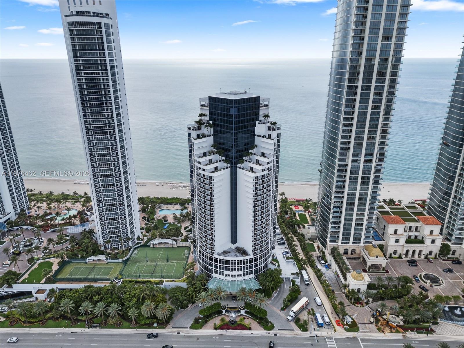 TRUMP INTERNATIONAL SONES - Residential