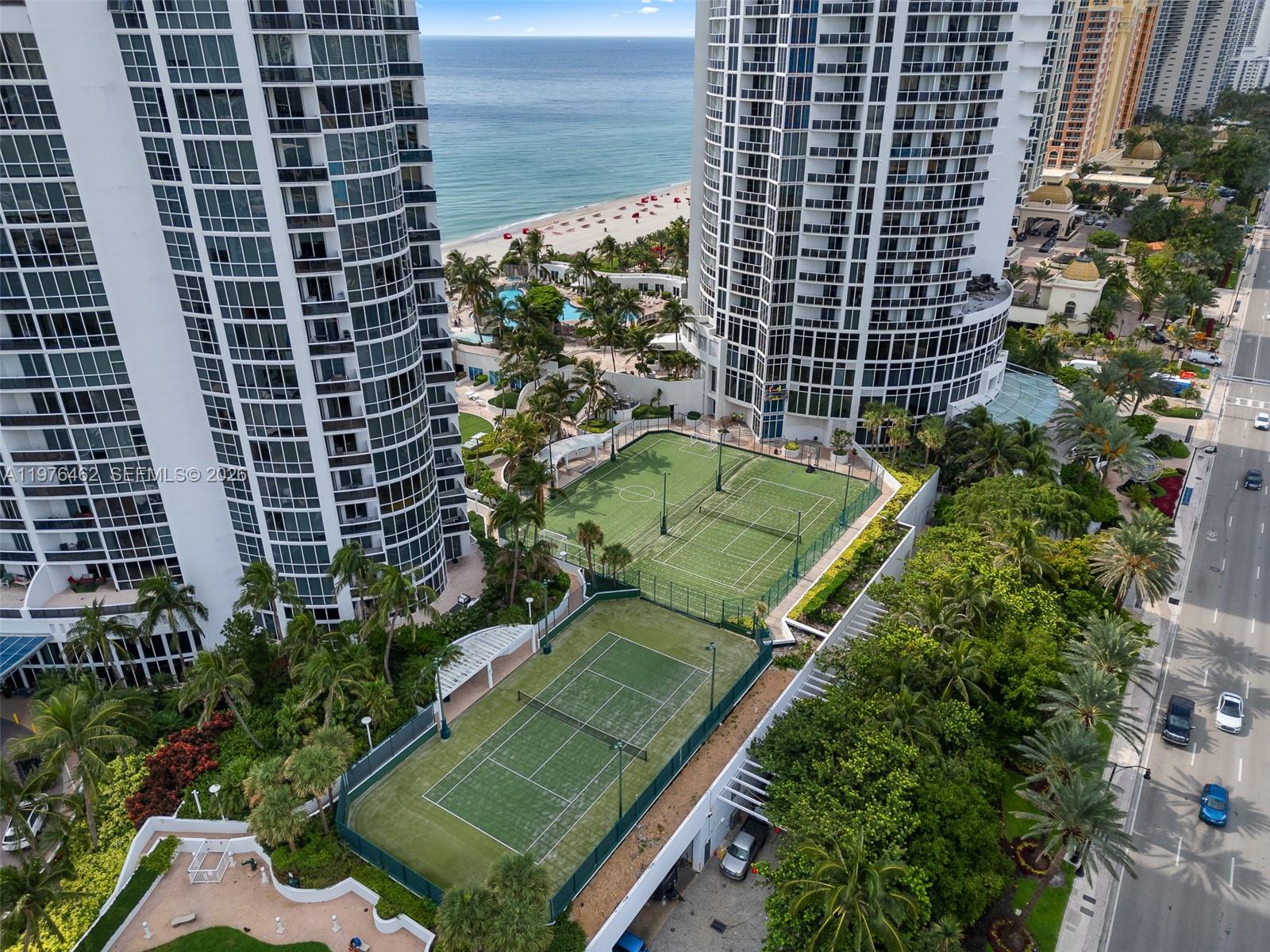 TRUMP INTERNATIONAL SONES - Residential