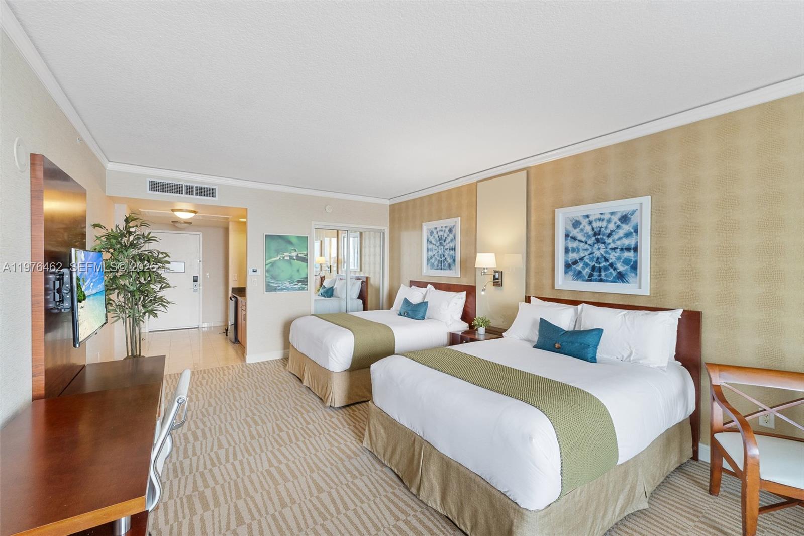 TRUMP INTERNATIONAL SONES - Residential