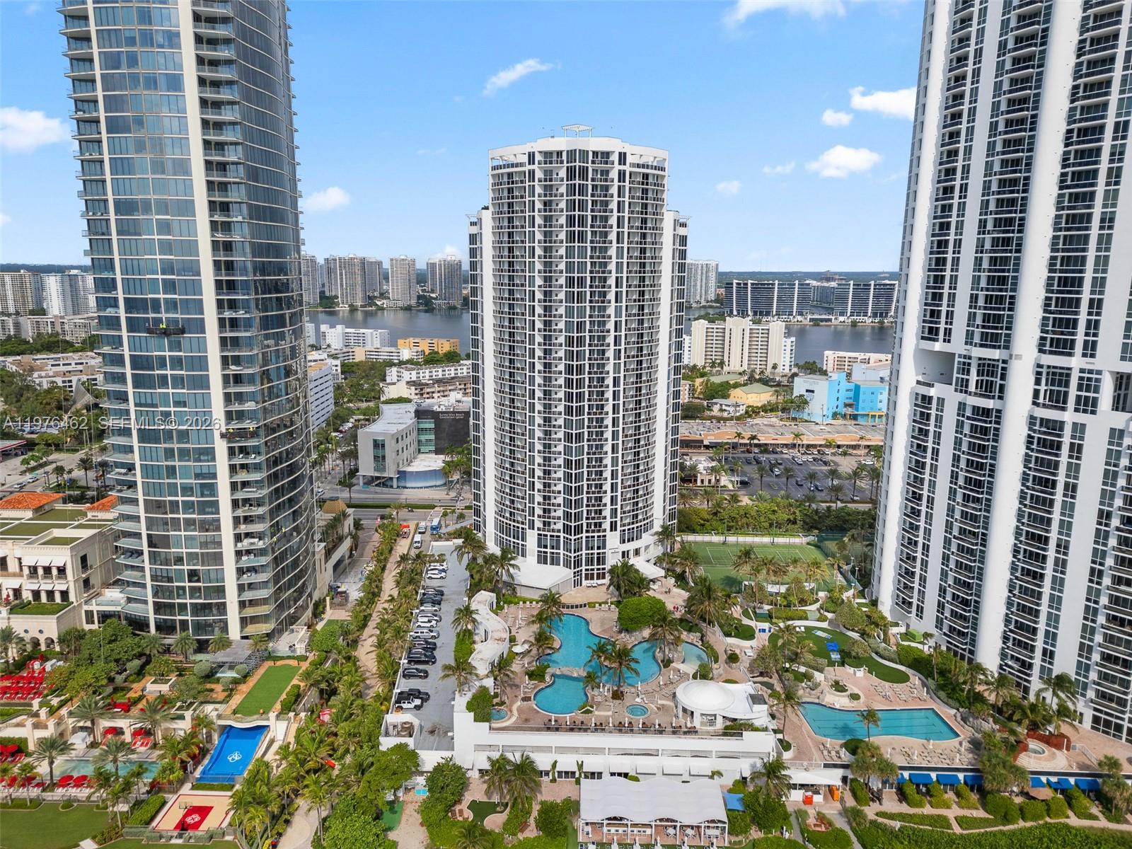 TRUMP INTERNATIONAL SONES - Residential
