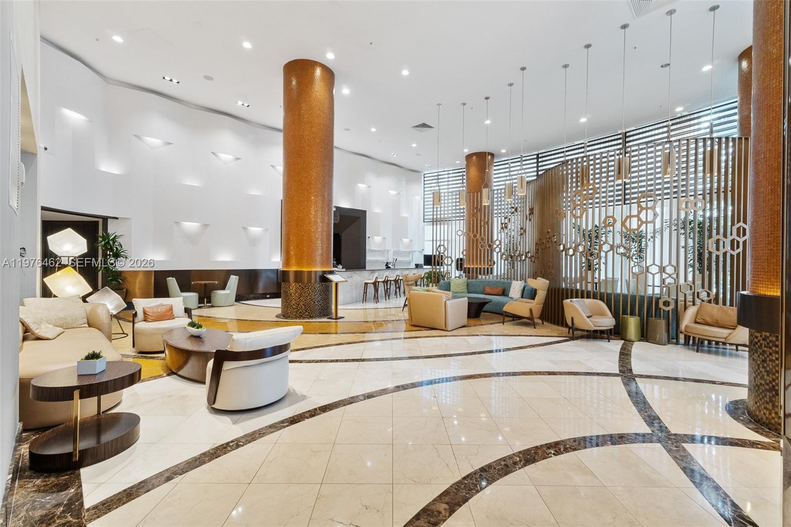 TRUMP INTERNATIONAL SONES - Residential