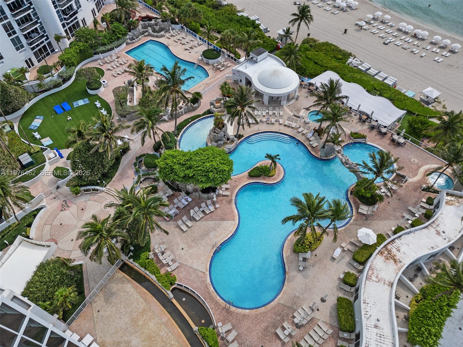 TRUMP INTERNATIONAL SONES - Residential