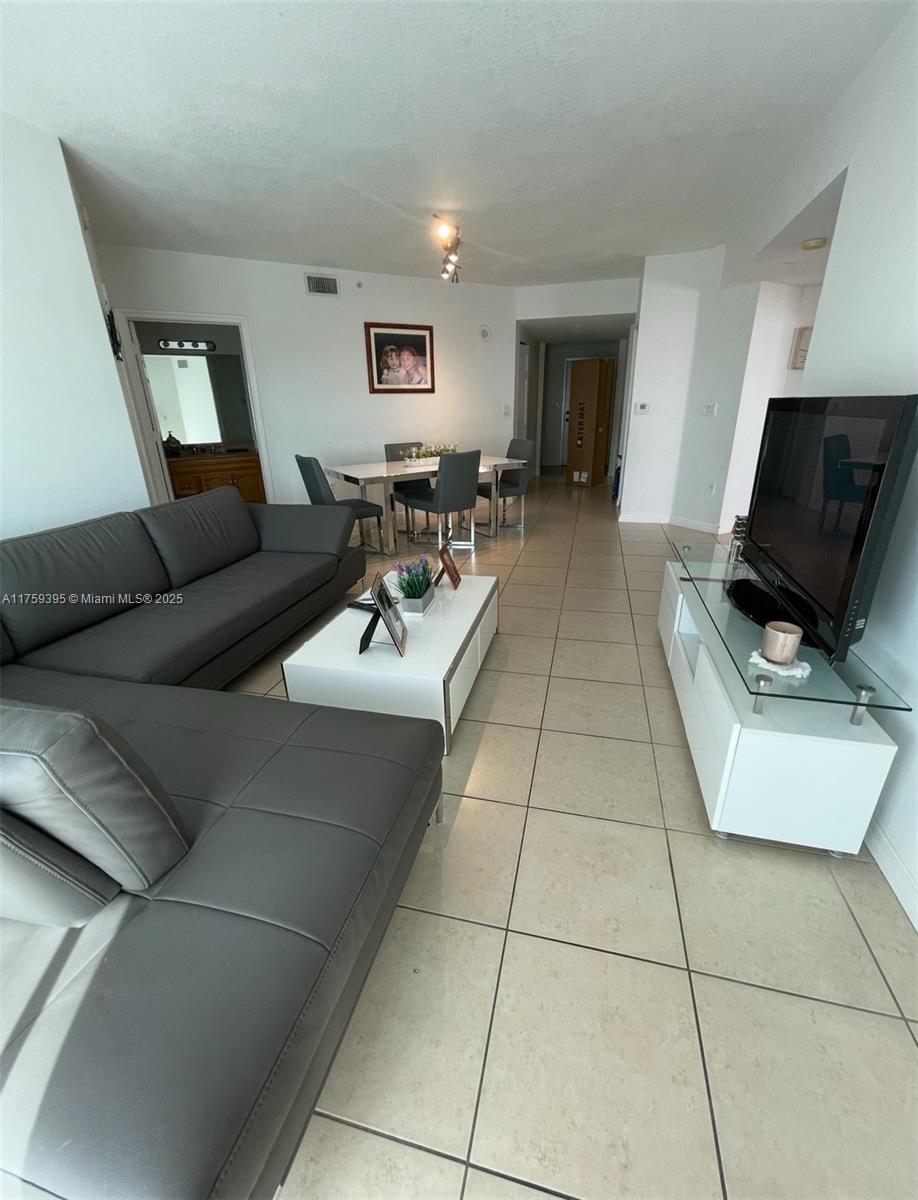 KEYSTONE PARK CONDO - Residential